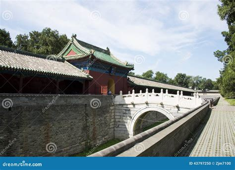 <p>3 day period fasting - prep 4 ceremonies </p><p>- 2 set of walls + moats </p><p>- 160 garrison chambers </p><p>- built from masonry</p>
