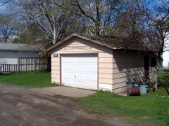<p>beige garage</p>