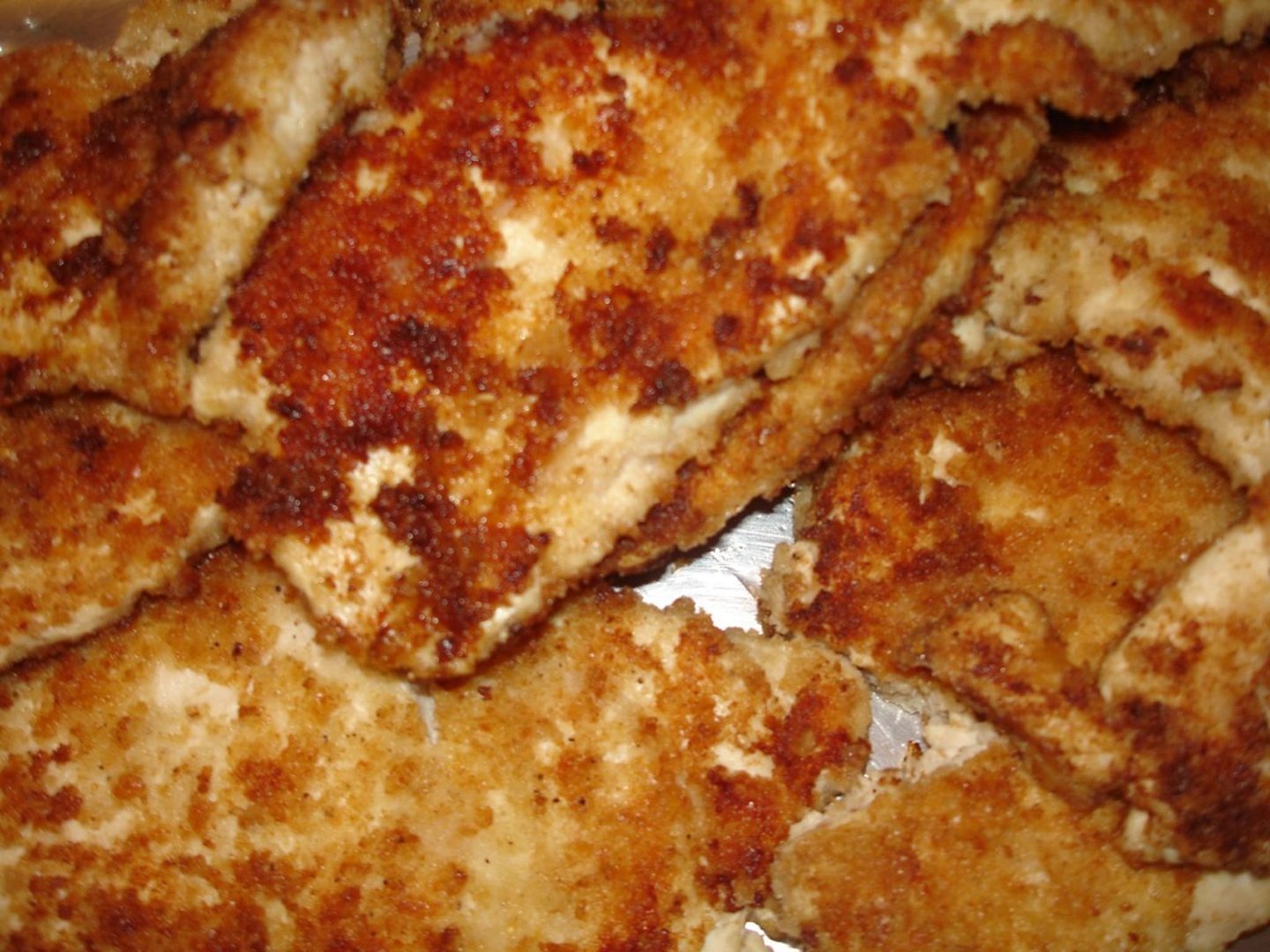 <p>to evenly cover food with flour, crumbs, or batter completely</p>