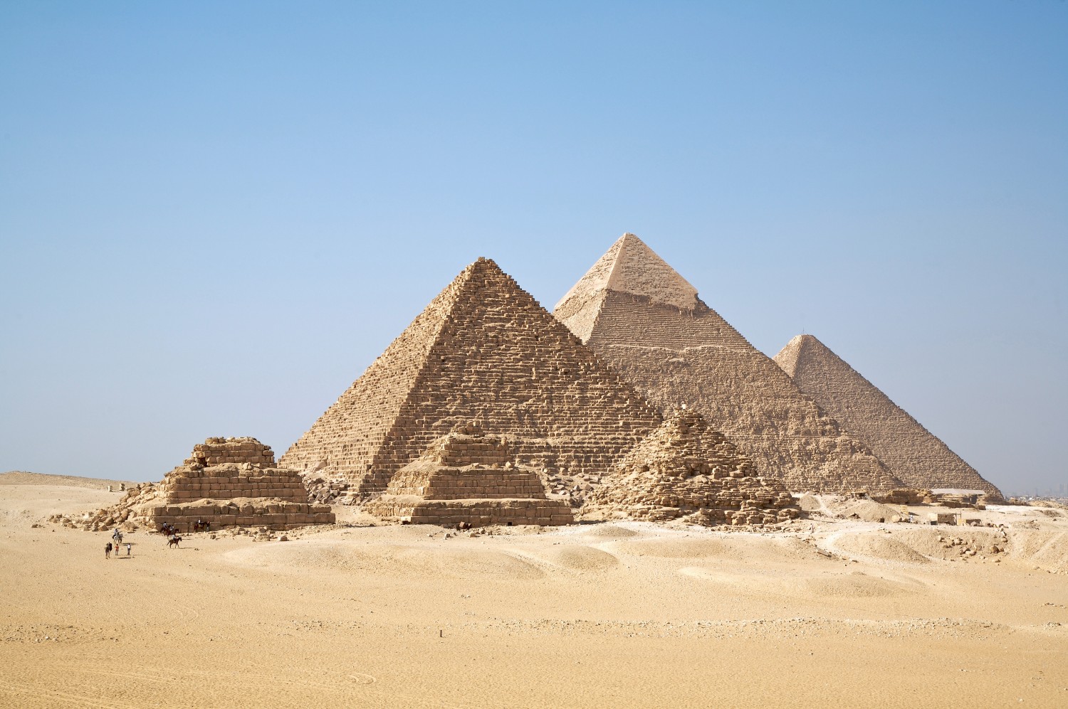 <p>Co je to za pyramidy + jméno alespoň jedné</p>