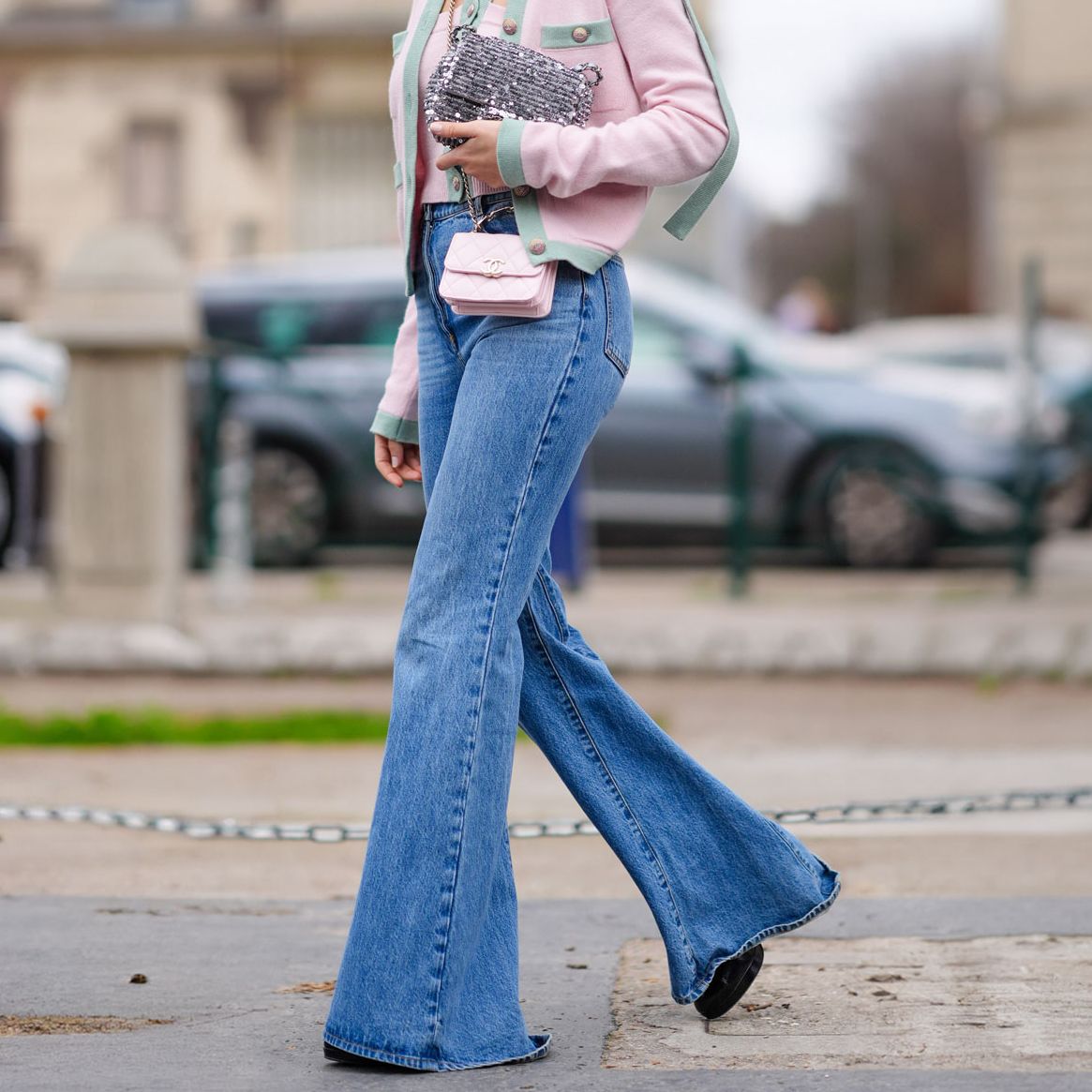 <p>I like <strong>flared jeans</strong>.</p>