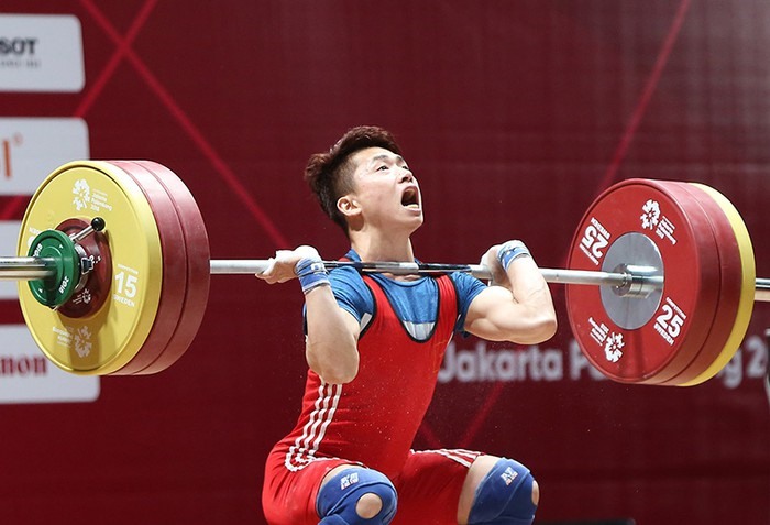 <p>Vận động viên, lực sĩ</p>