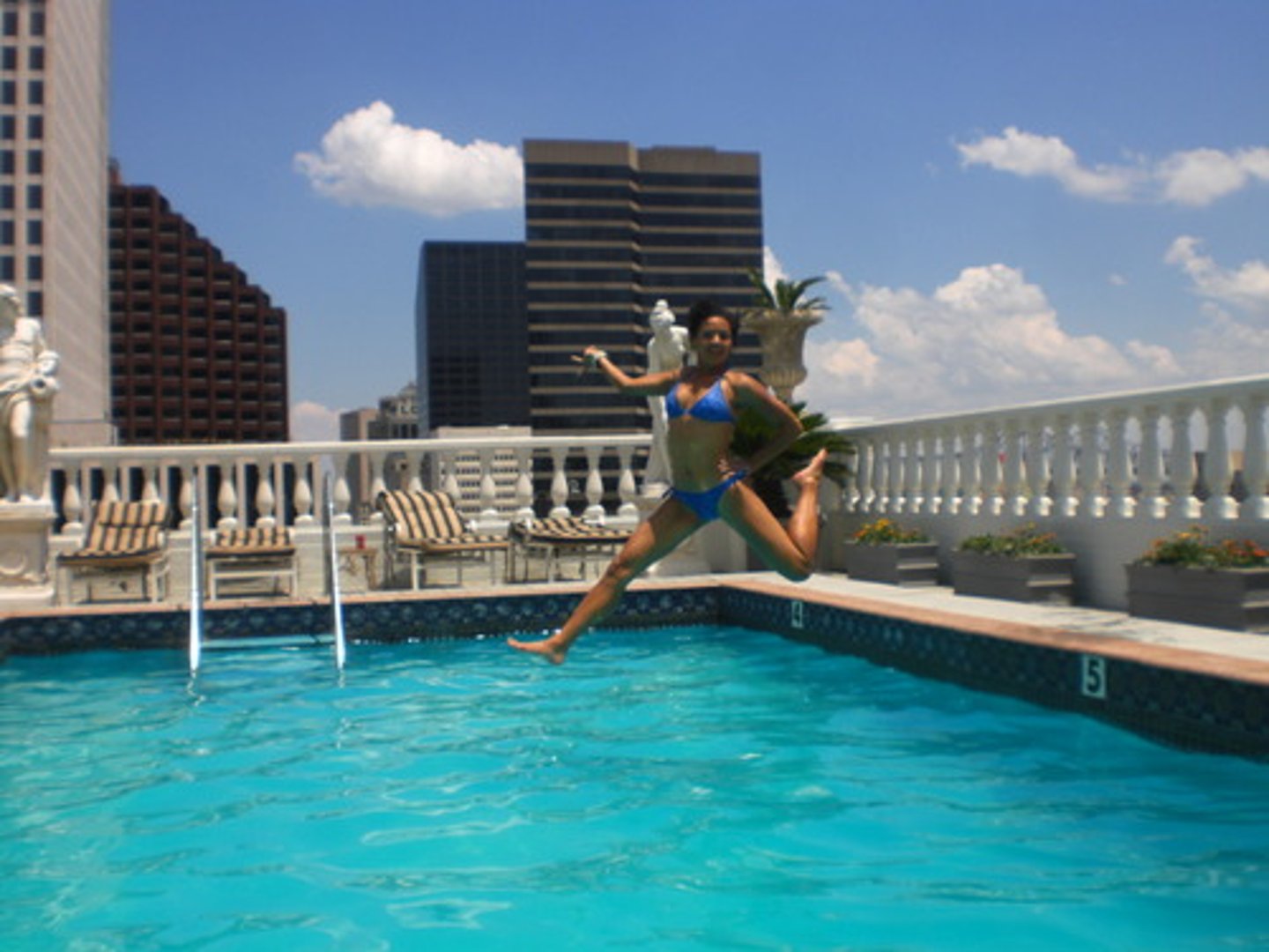 <p>I go to the pool in order to swim.</p>