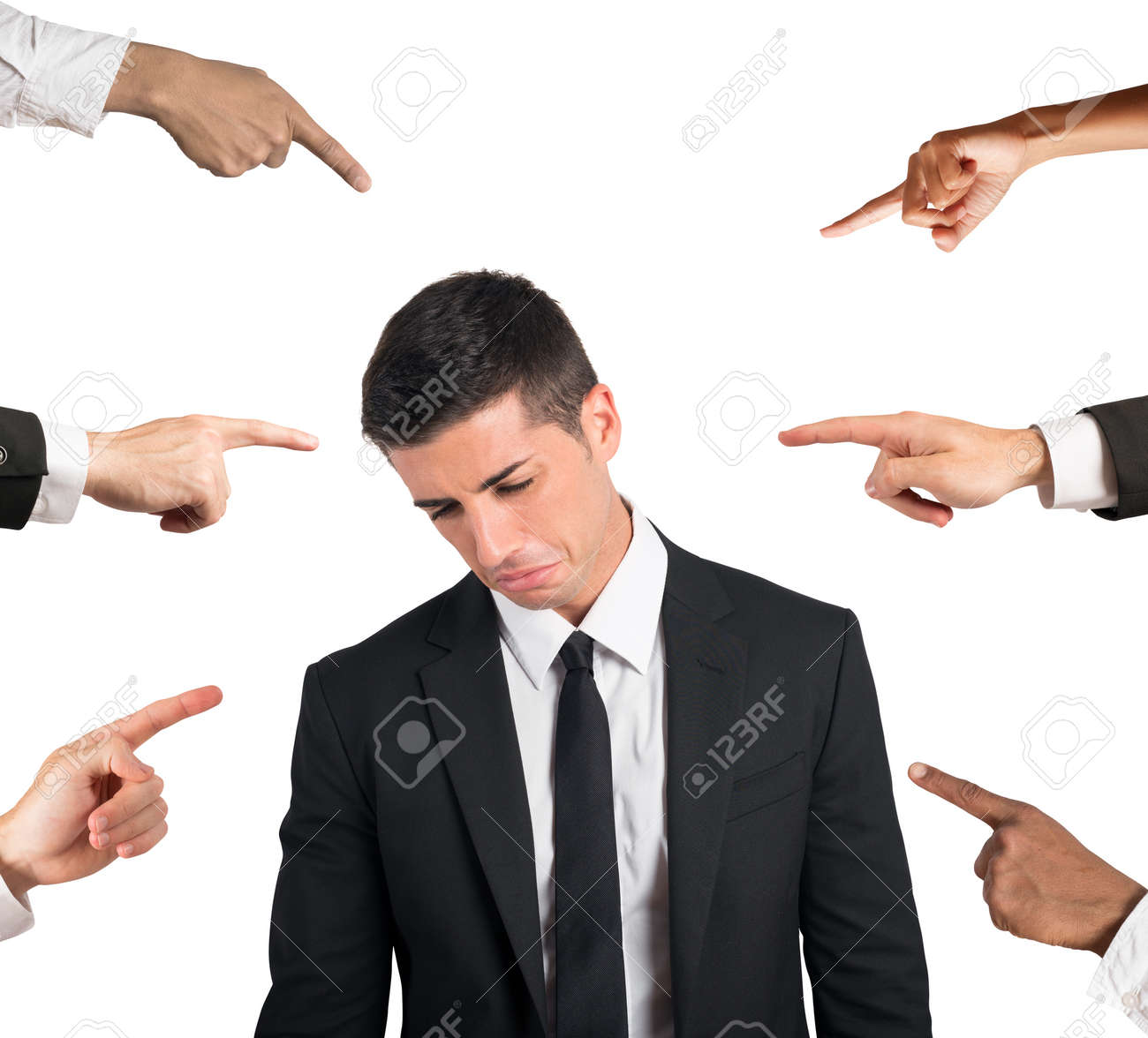 <p><span><strong><span>der Vorwurf, -¨e</span></strong></span></p><p><span><span>Der Arzt macht der Pflegekraft keinen </span><strong><span>Vorwurf</span></strong><span> für den kleinen Fehler</span></span></p>