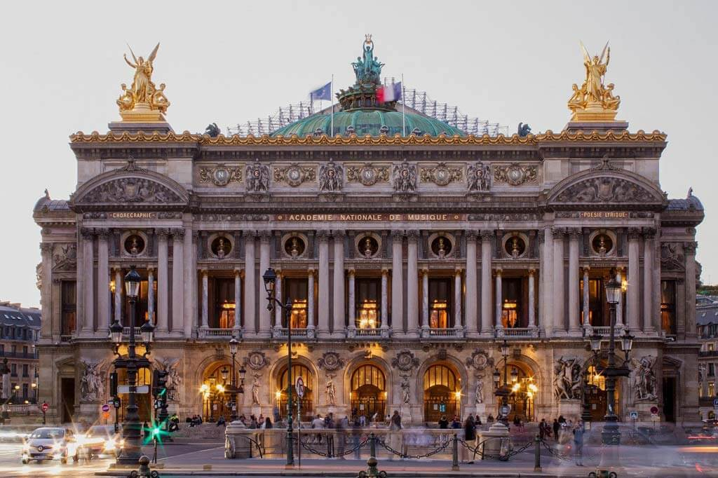 <p>Opera House (Paris)</p>