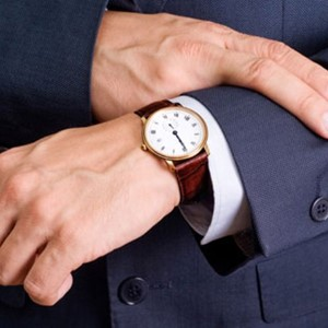 <p>moment</p><p>A moment is a second or a very short time.</p>