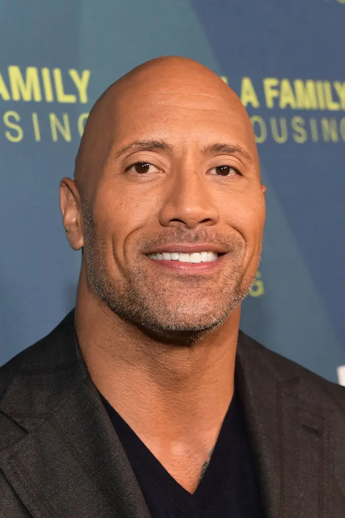 <ol><li><p><span style="color: red;">celebrities</span></p></li><li><p>public figures</p></li><li><p><span style="color: red;">influential individuals</span></p></li><li><p>well-known personalities</p></li><li><p><span style="color: red;">prominent figures</span></p></li></ol><p></p><p></p><p><span data-name="memo" data-type="emoji">📝</span> ex: Public figures and well-known personalities have a significant impact on shaping the opinions of the younger generation.</p>