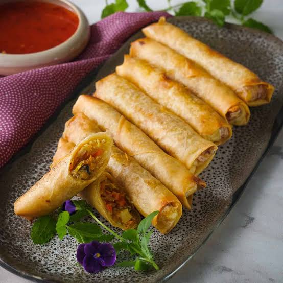 <p>Crispy Thai spring rolls</p>
