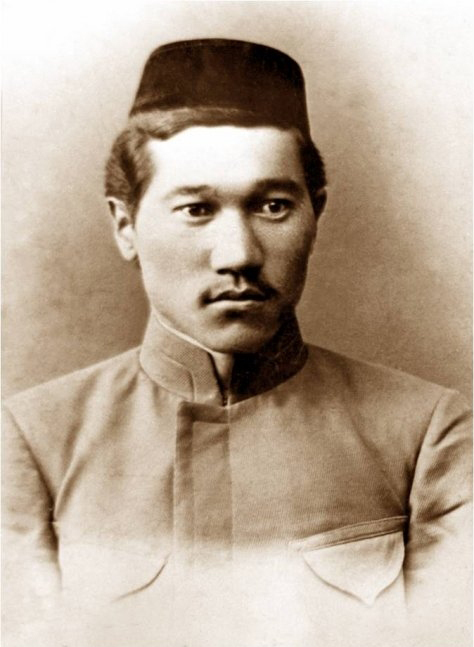<p>М. Дулатов</p>