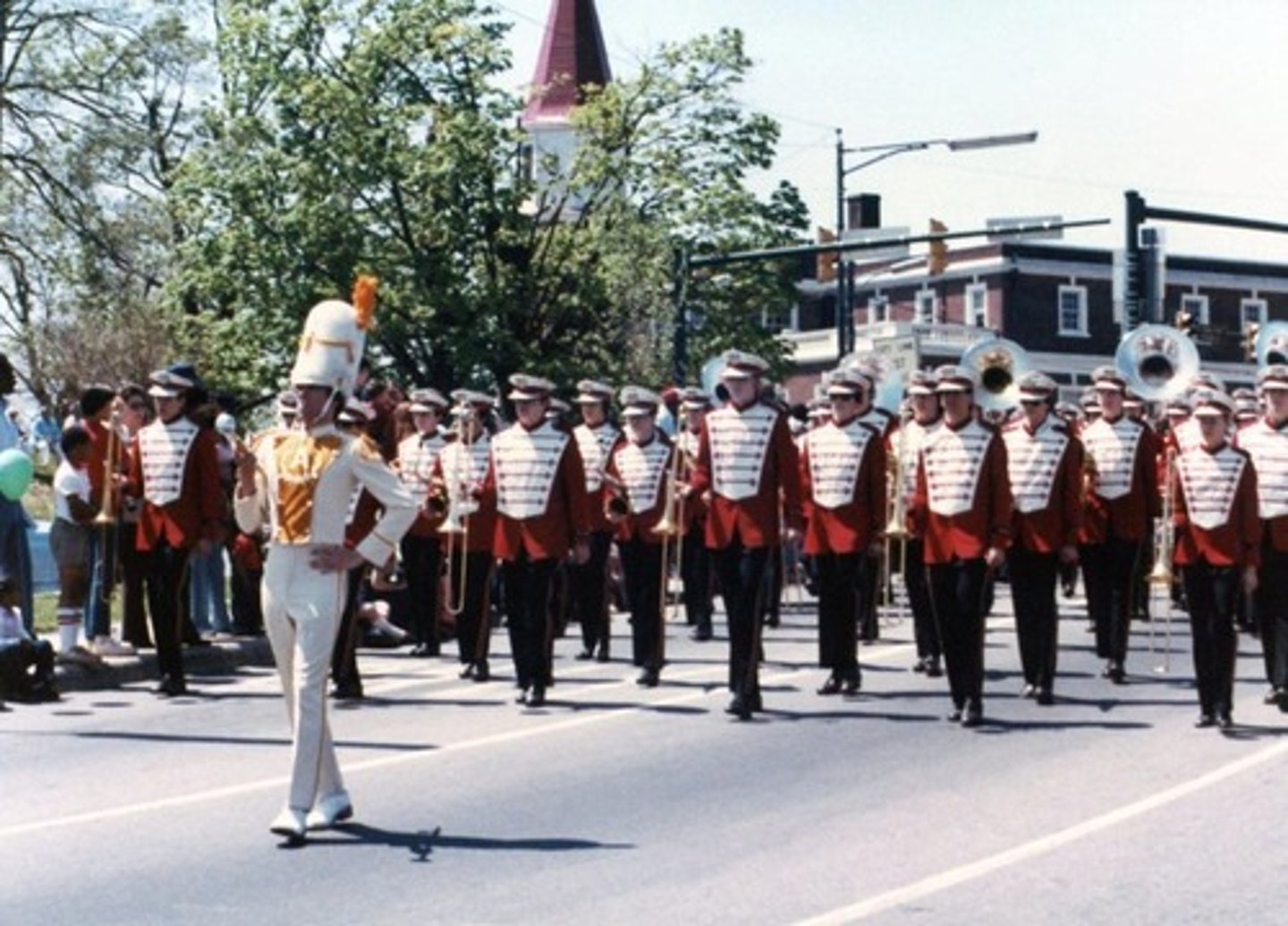 <p>to lead</p>