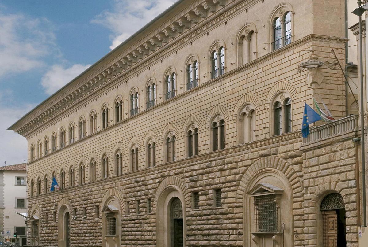 <p>Name and architect?</p><p>spesifics?</p>