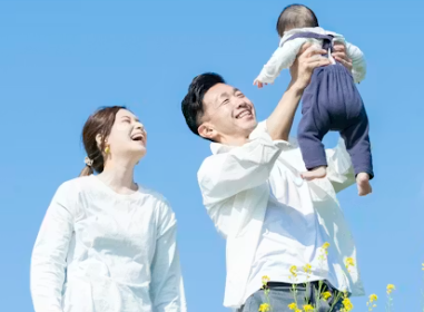 <p>family, relatives</p>