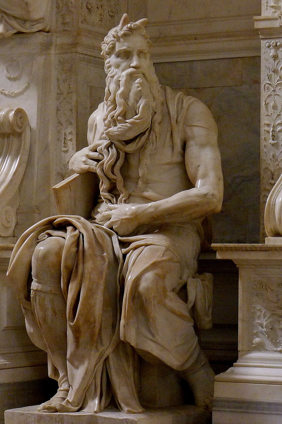 <p>San Pietro in Vincoli: Sculpture</p>