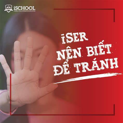<p>(v) tránh khỏi, quay đi (cố tình tránh nhìn vào một vật hoặc người nào đó); ngăn chặn (avert disaster/strike/crisis/conflict)</p>