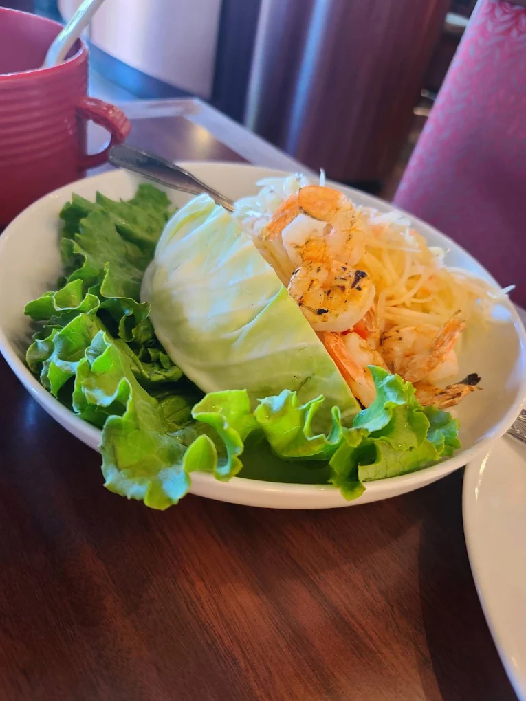 <p>PAPAYA salad with PRAWN (no other meat)</p>