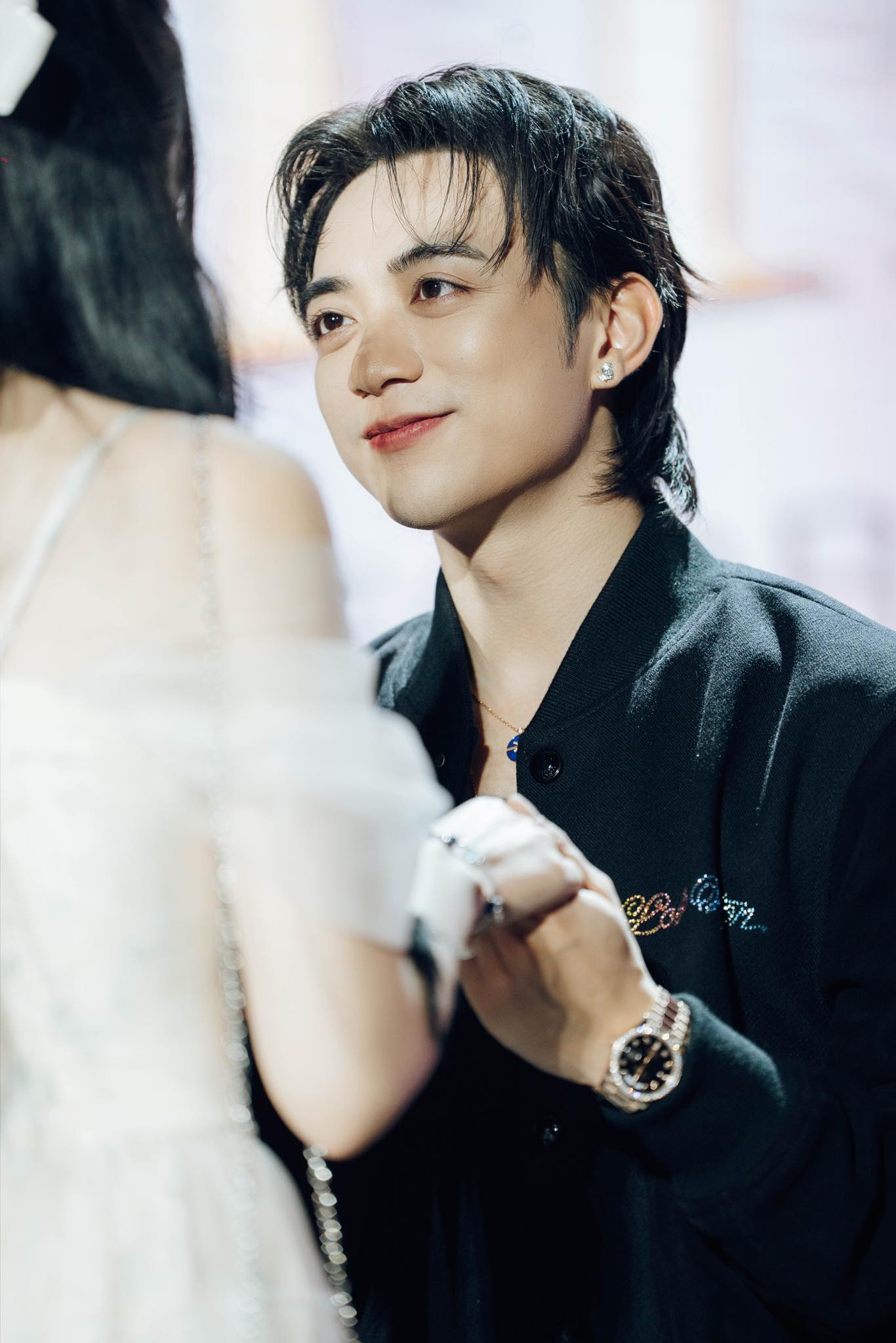 <p>nhổ tận gốc</p>