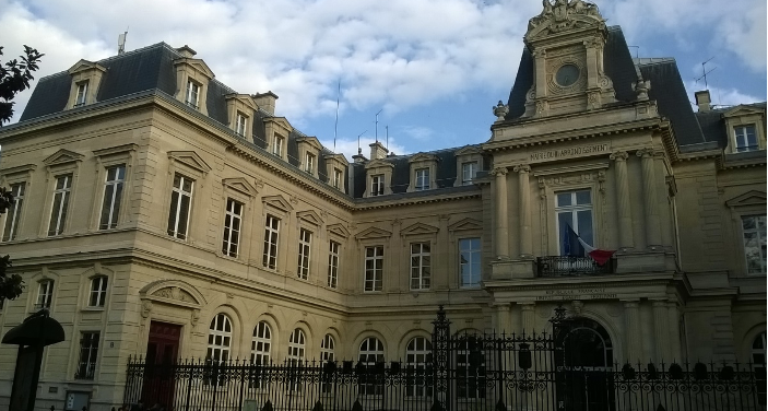 <p><span><strong>avant-corps</strong></span></p>