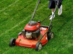 <p>US: /ˈmoʊ.ɚ/UK: /ˈməʊ.ər/ Example: Push the lawn _____ across the backyard garden. A machine used for cutting grass on a lawn. Máy cắt cỏ Máy đẩy hoặc cưỡi chuyên cắt ngắn cỏ sân vườn.</p>
