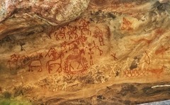 <p>Paintings in rock shelter 8, Upper Paleolithic period, Bhimbetka, India</p>