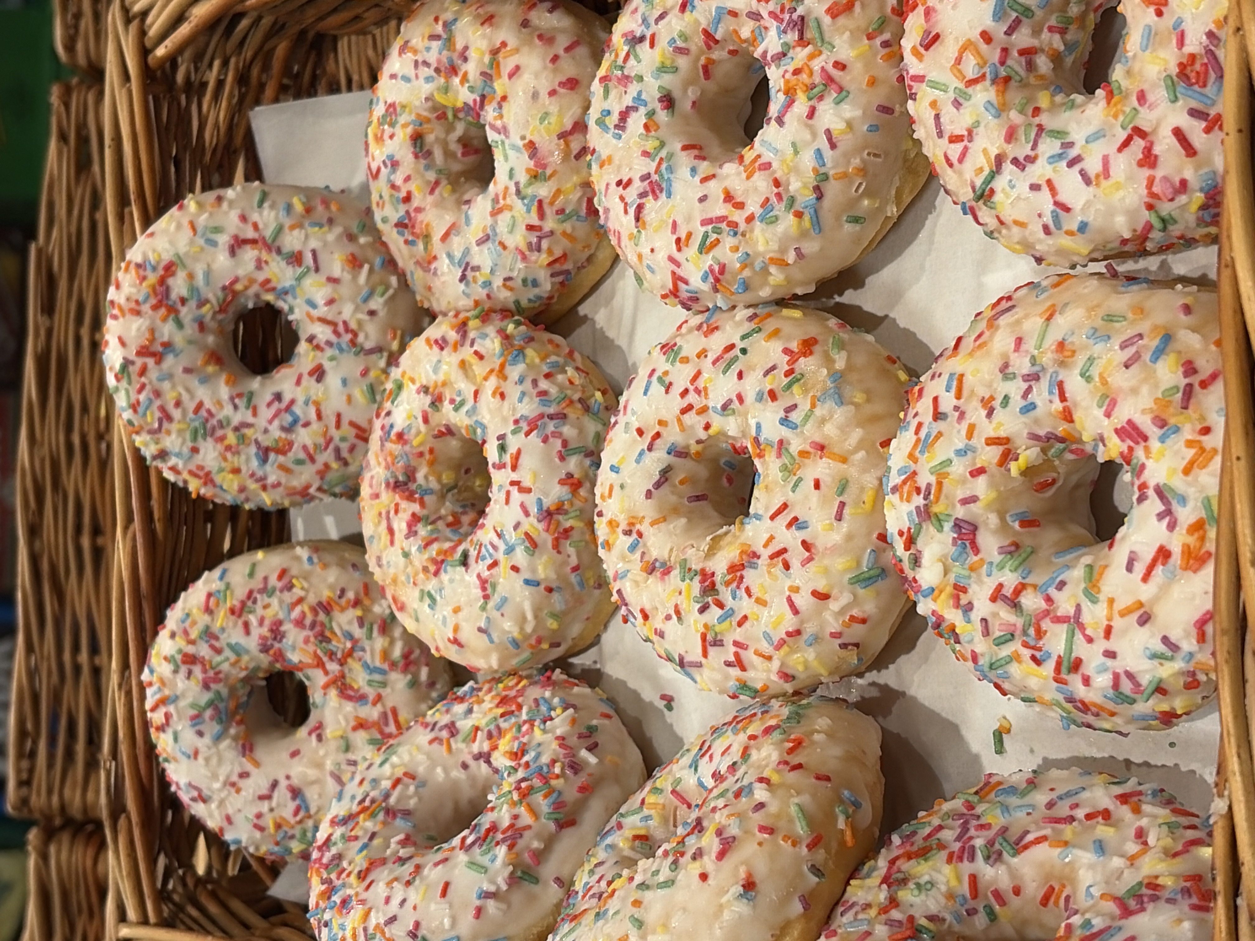 <p>Donut Barevny Posyp</p>