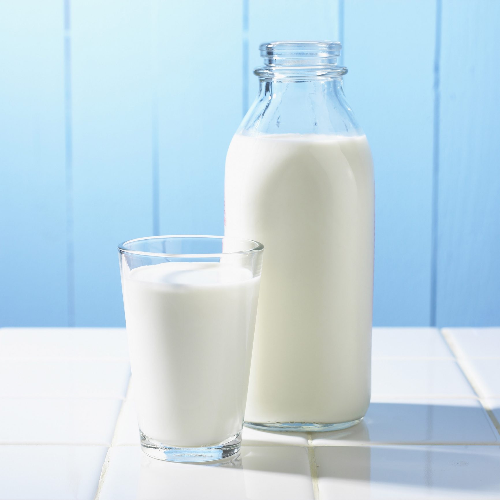 <p>An opaque white fluid rich in fat and protein secreted by female mammals for food.</p>