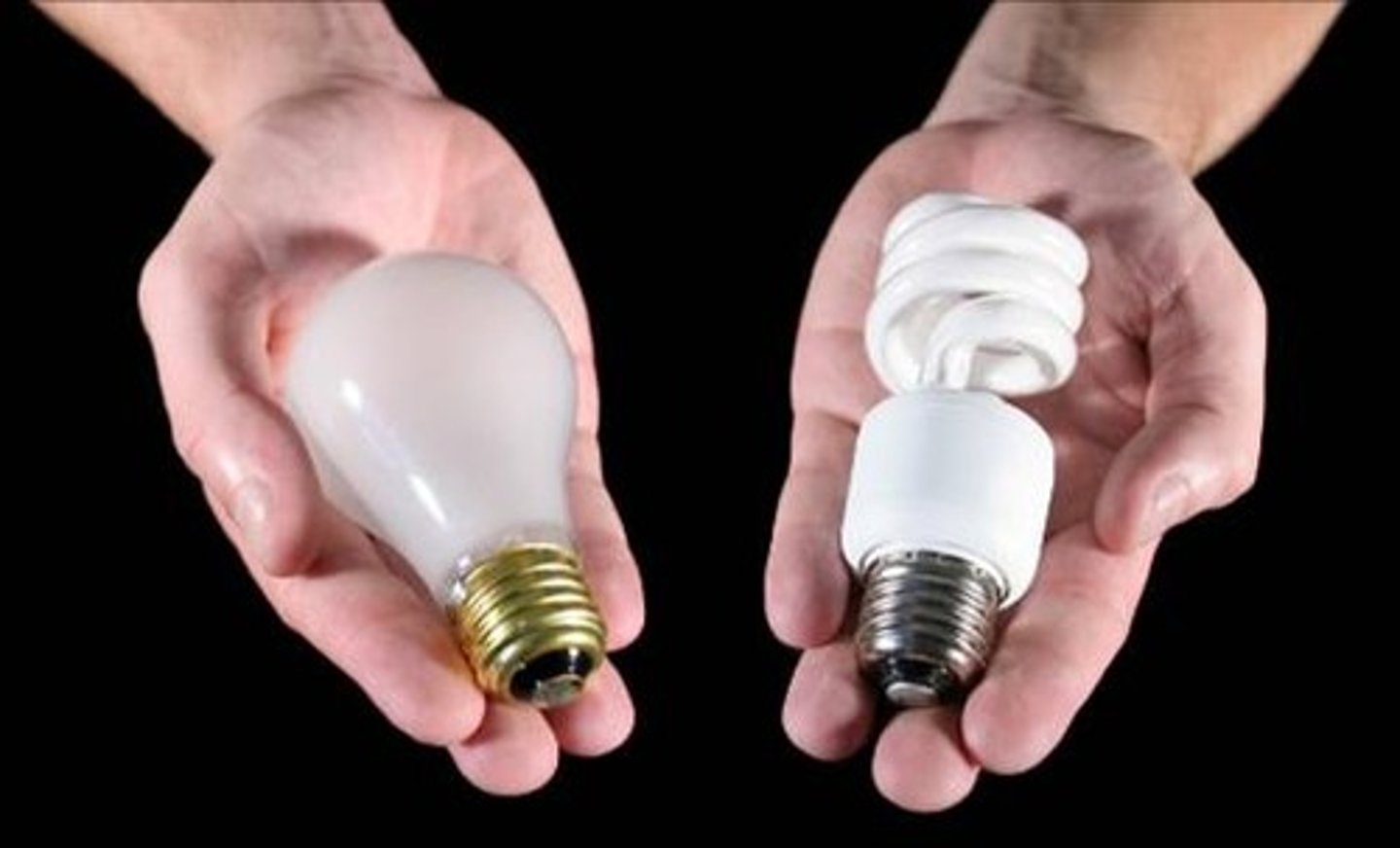 <p>(n) tiền thân, người/vật đi trước (báo hiệu điều sau sẽ đến) = forerunner = pioneer</p>