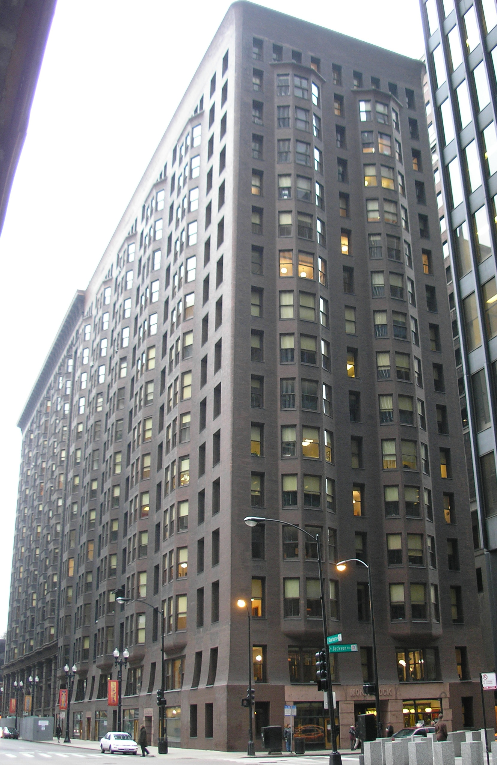 <p>louis sullivan, the chicago school</p>