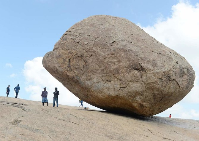 <p>enormous</p>