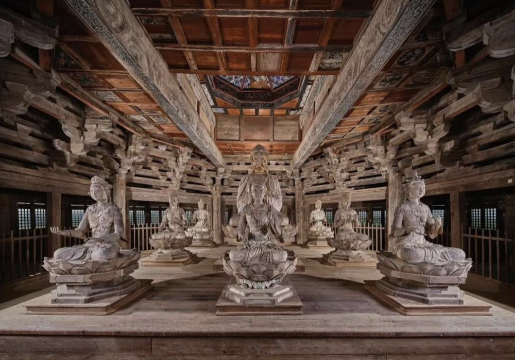 <ul><li><p>Khitan Liao Dynasty</p></li><li><p><span style="background-color: transparent;">67 m, very tall, still the highest building in the county since 1154</span></p></li><li><p><span style="background-color: transparent;">Built by Khitans, associated building with Buddhas relics</span></p></li><li><p><span style="background-color: transparent;">4 pingzuo levels</span></p></li><li><p><span style="background-color: transparent;"><strong><em><u>Fifth floor:</u></em></strong> 3-dimensional mandala</span></p><ul><li><p><span style="background-color: transparent;">One buddha at center (Vairocana Buddha), accompanied 8 boddisattvas&nbsp;</span></p></li></ul></li></ul><p></p>