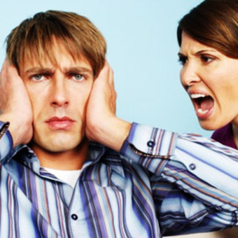 <p>scold or criticize (someone) angrily.</p>