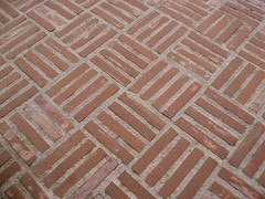 <p>ground/floor</p>