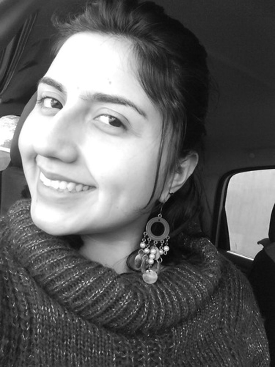 <p>to smile</p>