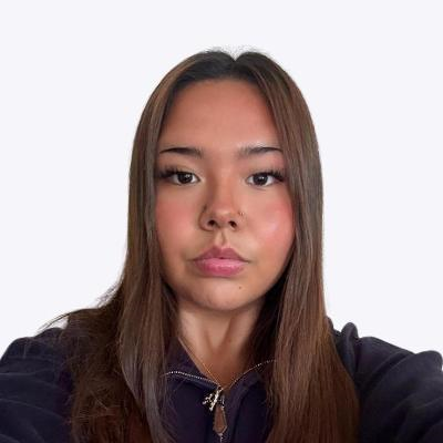<p>New BG. Sophomore (2026-2027 school year) studying Kinesiology with a Sports Psychology specialization. Born in Texas. Has lived in Alaska, England, Ohio, and Bellingham. Grew up in a military family. Enjoys meeting new people, listening to music, thrifting, trying new cafés, and spending time with friends. Focused on helping new and returning students feel welcomed and supported.</p>