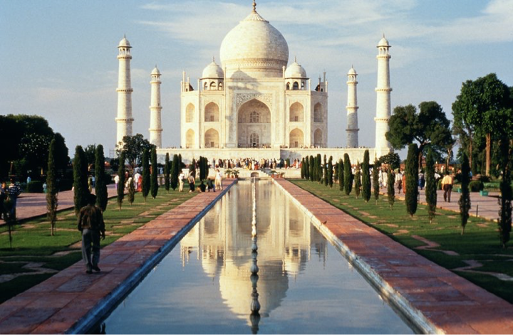<p>Ustad Ahmad Ma’mar Lahori. Taj mahal. Mughal India.</p>