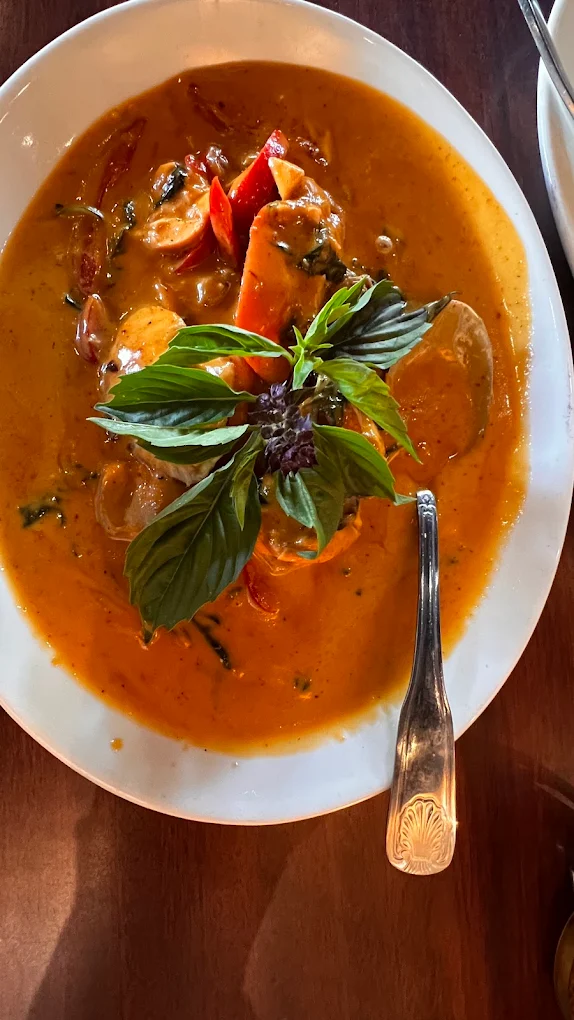 <p>Curry, spicier flavor, has bamboo shoots</p>