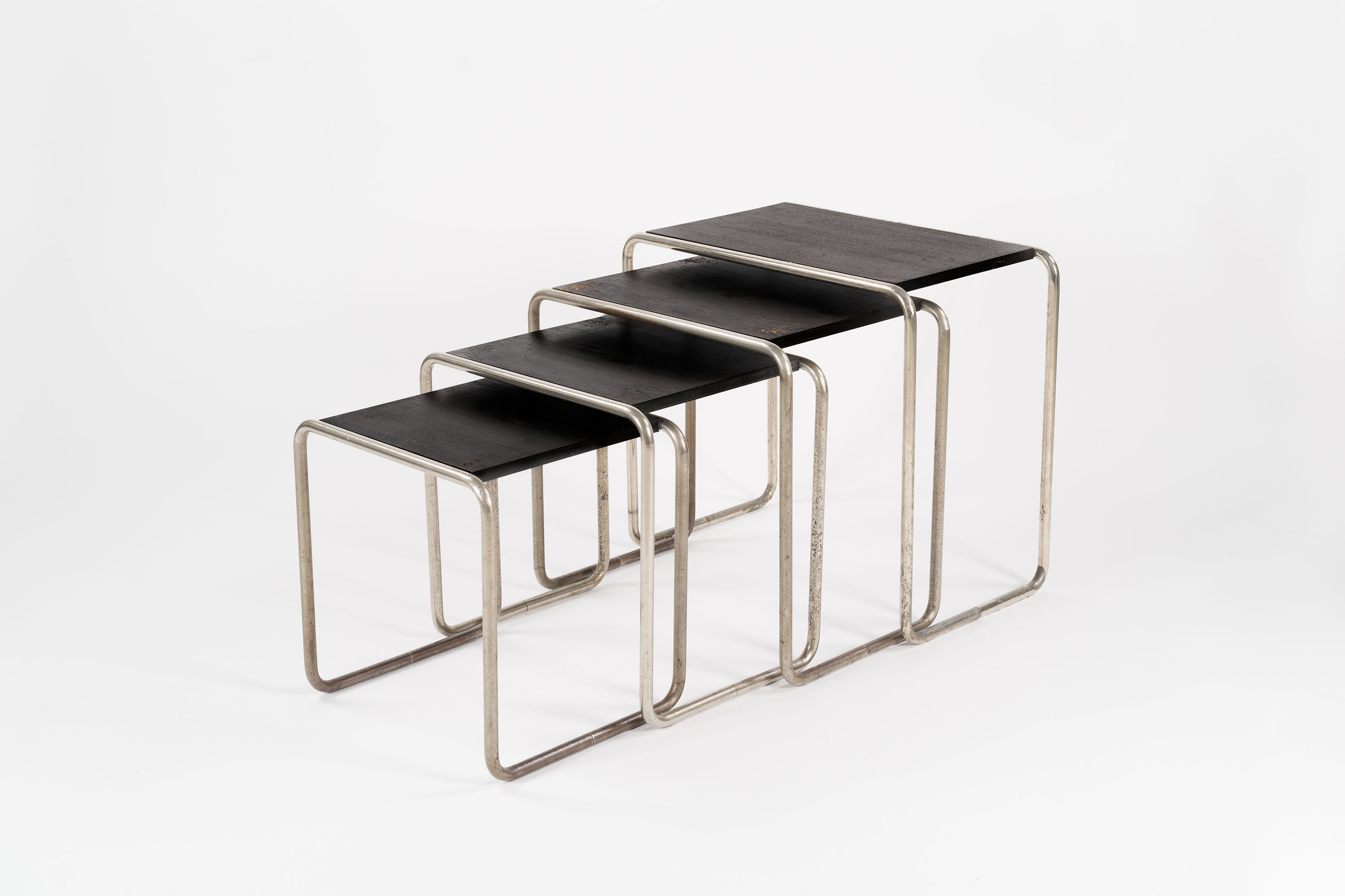 <p>Name Furniture and Designer</p>
