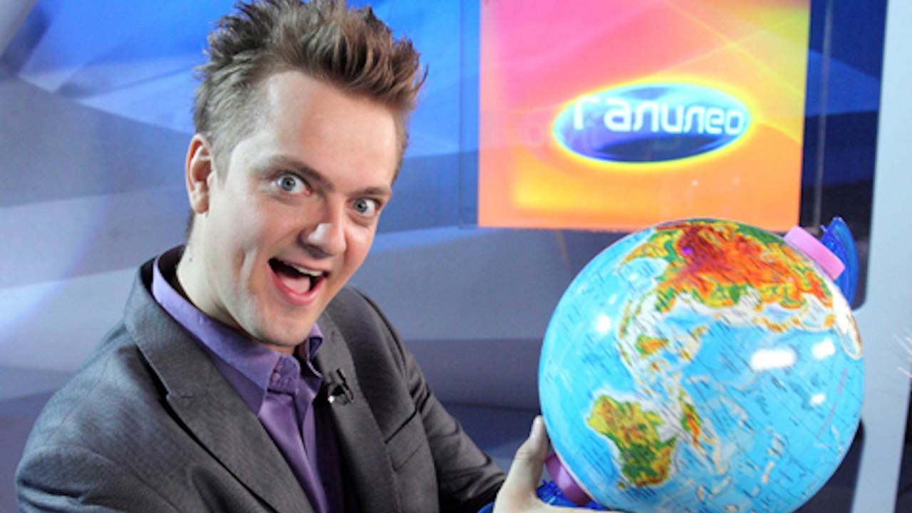 <p>presenter</p><p>(The presenter asked the audience to turn off their phones.)</p>