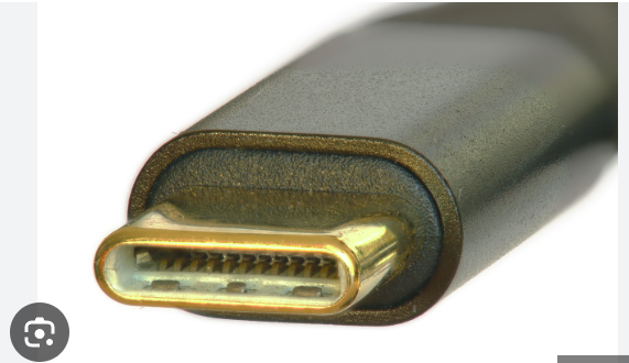 <p>■ Small oval-shaped connector ■ Compatible with USB 3 and USB 4 ■ Reversible design allows insertion in either direction ■ Commonly used in modern laptops, tablets, and smartphones</p>