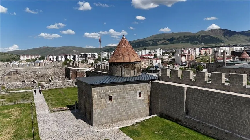 <p>Erzurum Kale Camii</p>
