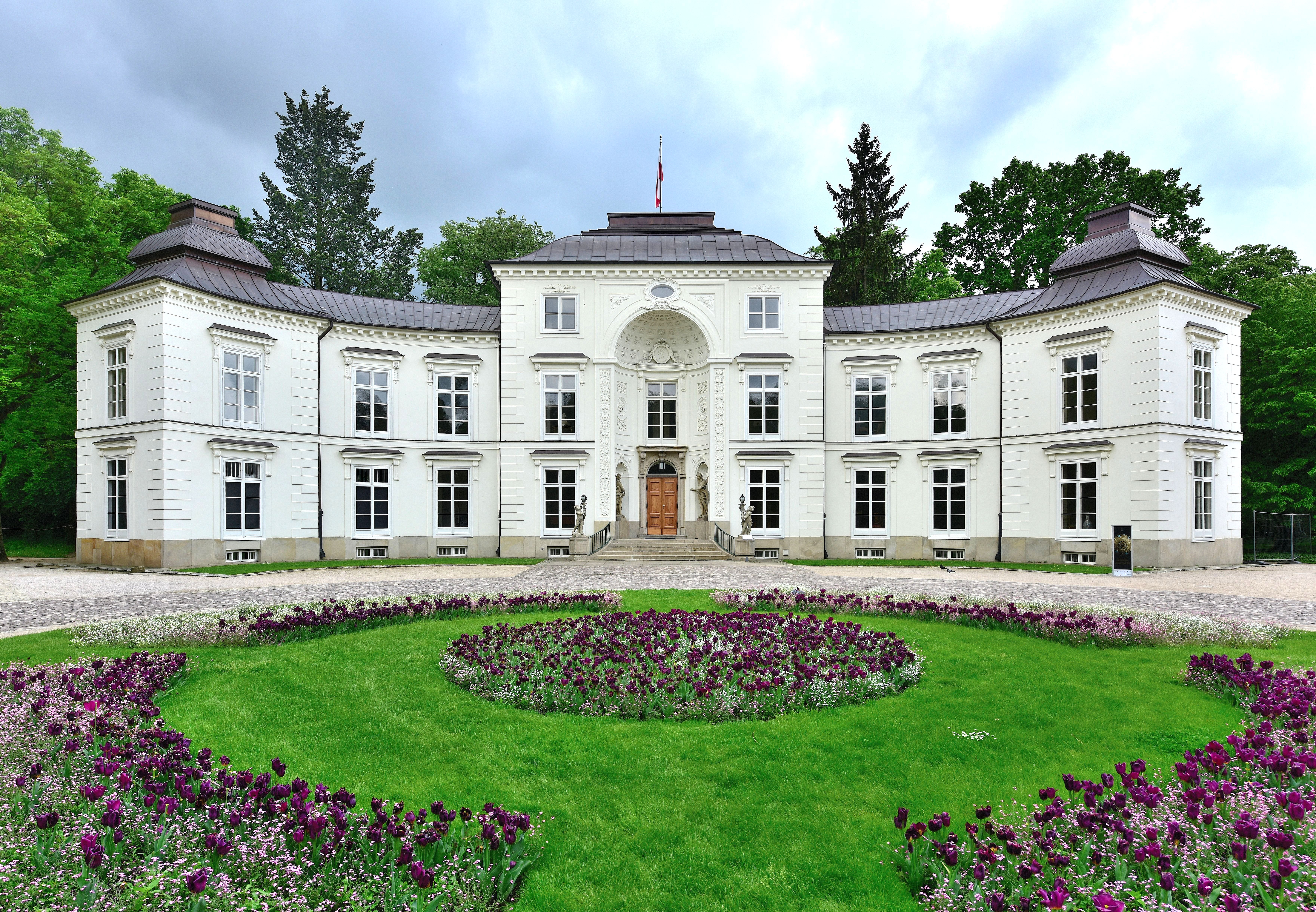 <p>Pałac Myślewicki w Warszawie</p>
