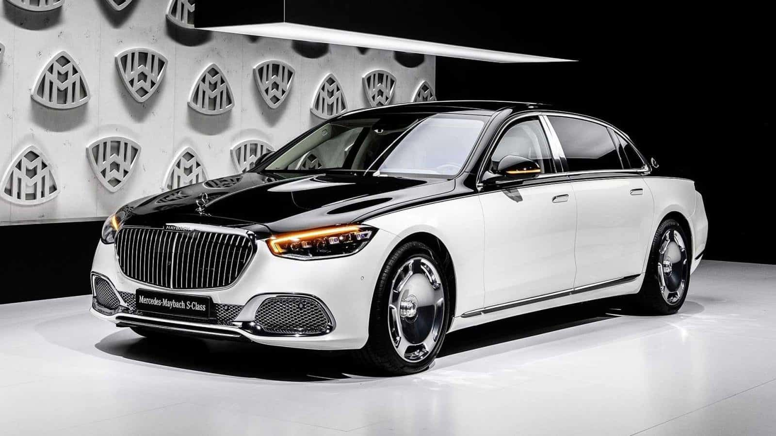<p>đăng kí, nhận ra</p><p>= enroll, sign up, check in, <strong>matriculate</strong></p><ul><li><p><em>I </em><strong><em><u>registered</u></em></strong><em> the car in my name.</em></p></li><li><p><em>I scarcely </em><strong><em><u>registered</u></em></strong><em> the fact that he was there (Tôi hầu như không nhận ra sự hiện diện của anh ta).</em></p></li></ul><p></p>