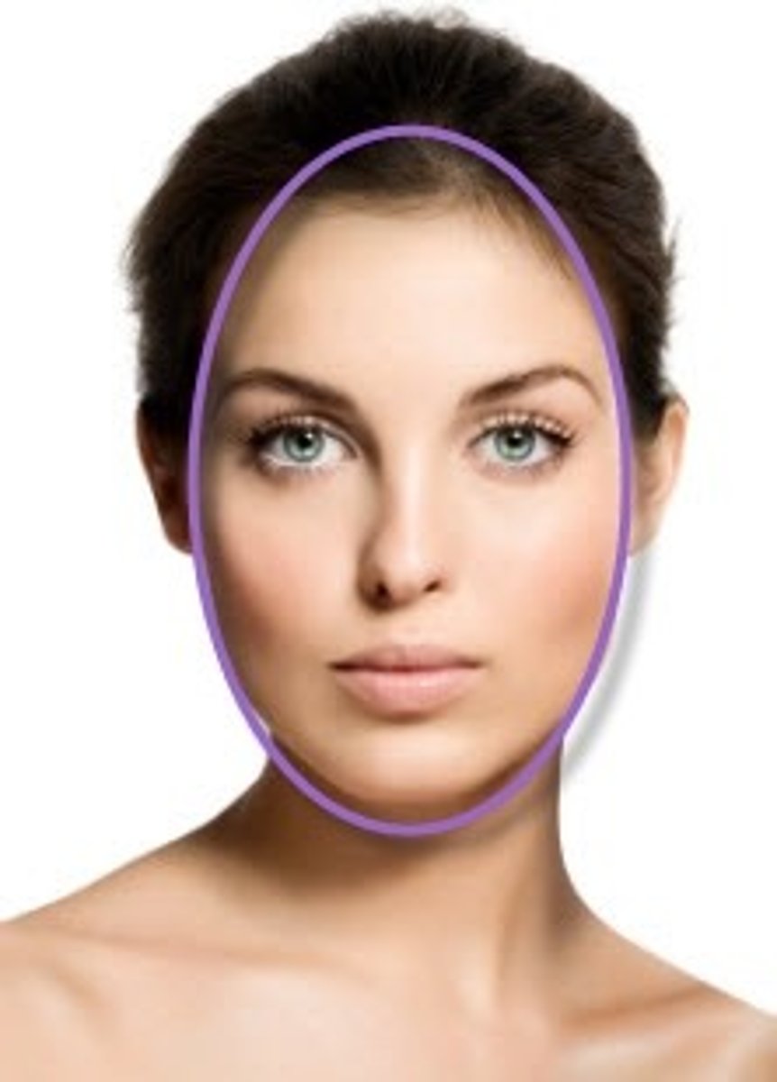 <p>(descriptive English) khuôn mặt trái xoan Ví dụ: Anna has an oval face.</p>