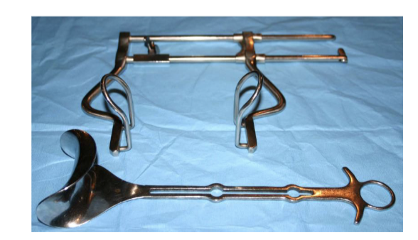 <p>Balfour Retractor with the Bladder Blade</p>