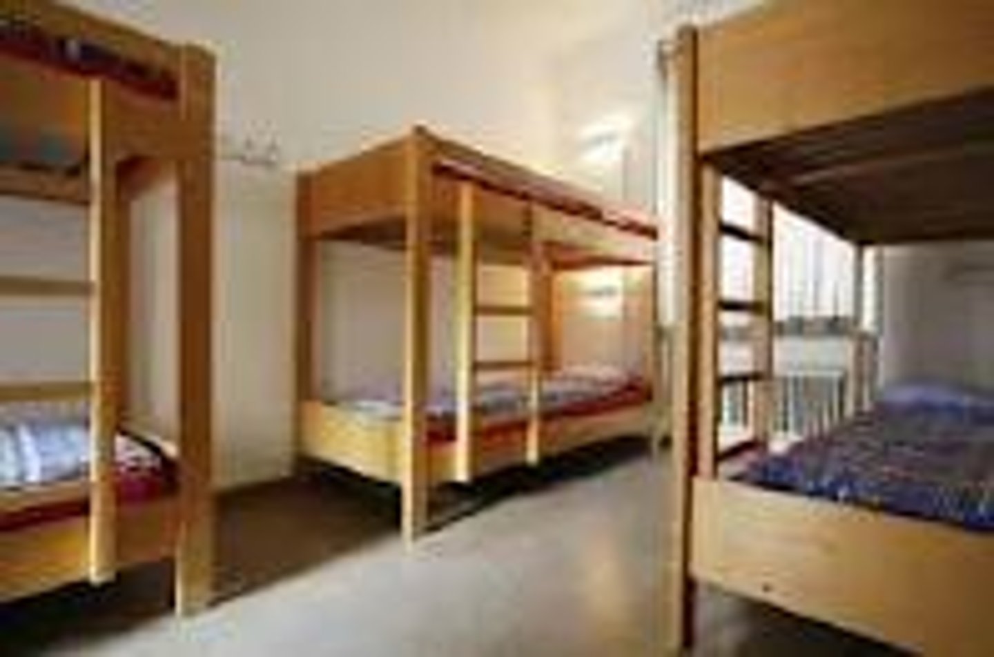 <p>youth hostel</p>