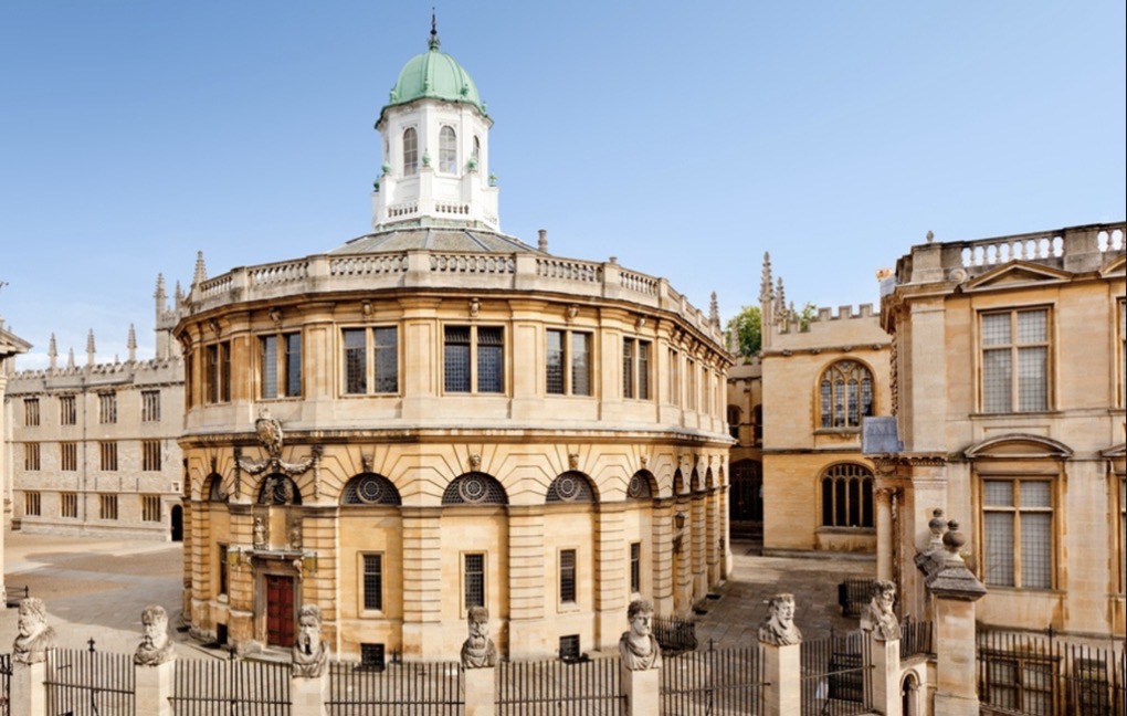 <p>Oxford</p><p>Christopher Wren</p><p>1664</p>