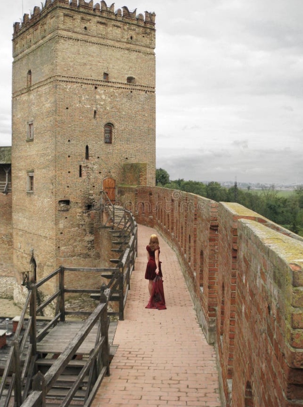 <p>n: arge wall built around town for protection </p>