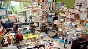 <p>The room is _____. The room is messy</p>