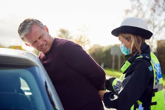<p>offence \\\\\ criminal offence \\\\ minor offence</p>
