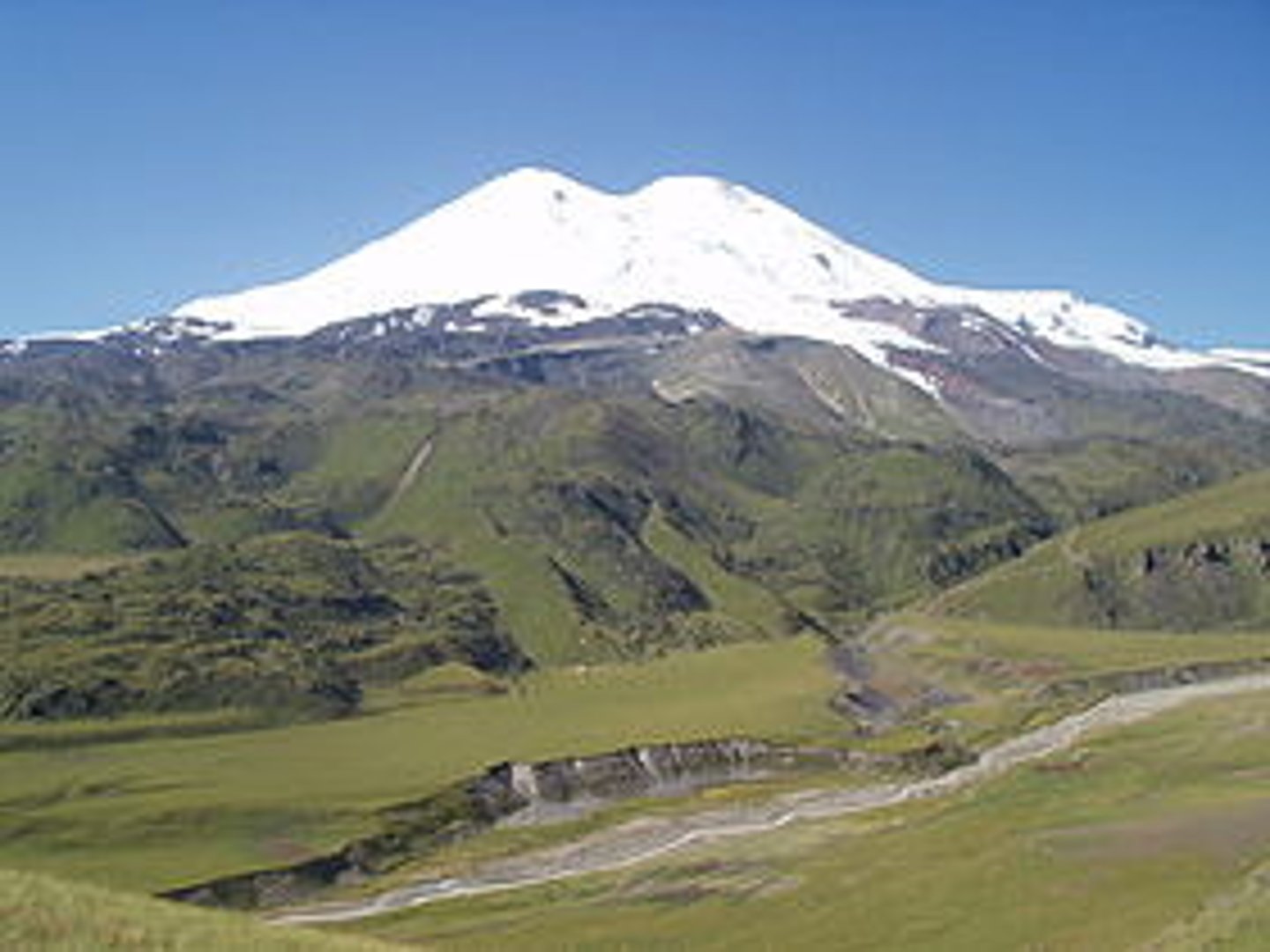 <p>TRANSLATION: Гора Эльбрус</p><p>DEFINITION: The highest mountain in Europe and Russia, located in the Caucasus mountain range.</p><p>EXAMPLE: Have you seen those cool photos of people skiing down the slopes of .................. in spring? Ты видел те классные фото людей, которые катаются на лыжах со склонов ГОРЫ ЭЛЬБРУС весной?</p>