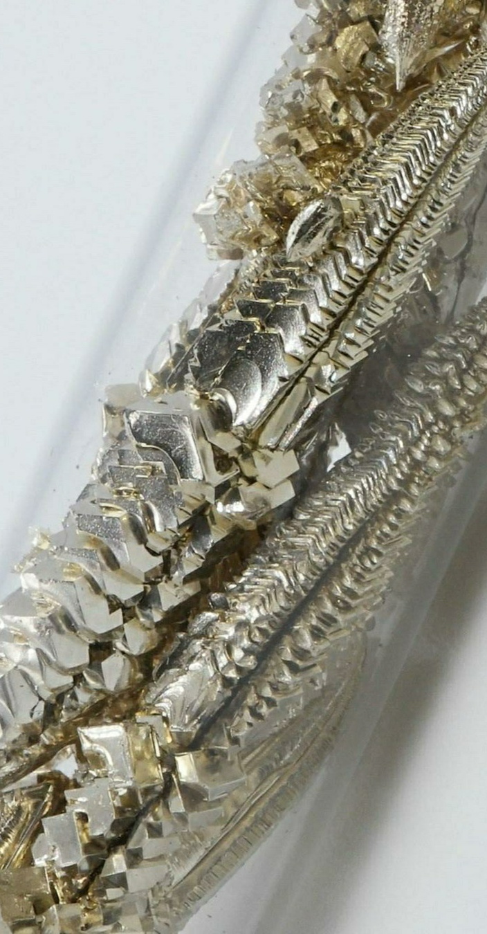 <p>99.9% 3N   Ca</p>
